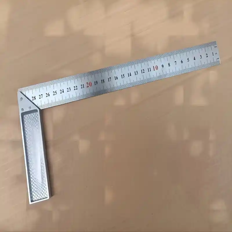 Alennettu Hinta Tarkka Kulmaviivain Teräsmekanismi, Įprasto stiliaus kvadratinė liniuote 30,0 cm