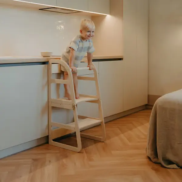 Alkuperäinen Muuntautuva porrasjakkara, luonnollinen väri